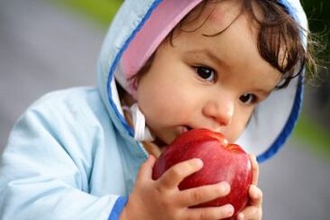 eating unwashed fruit as a cause of parasite infection